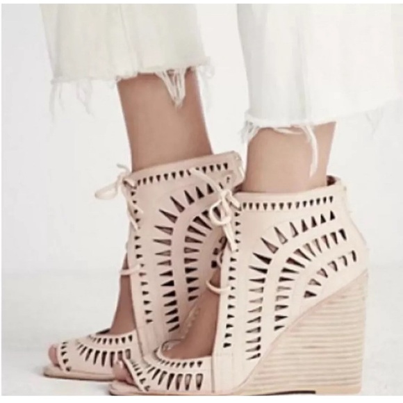 Jeffrey Campbell Rodillo Cutout Hi Wedge Peep Sandals Nude Size 9 - Picture 2 of 10